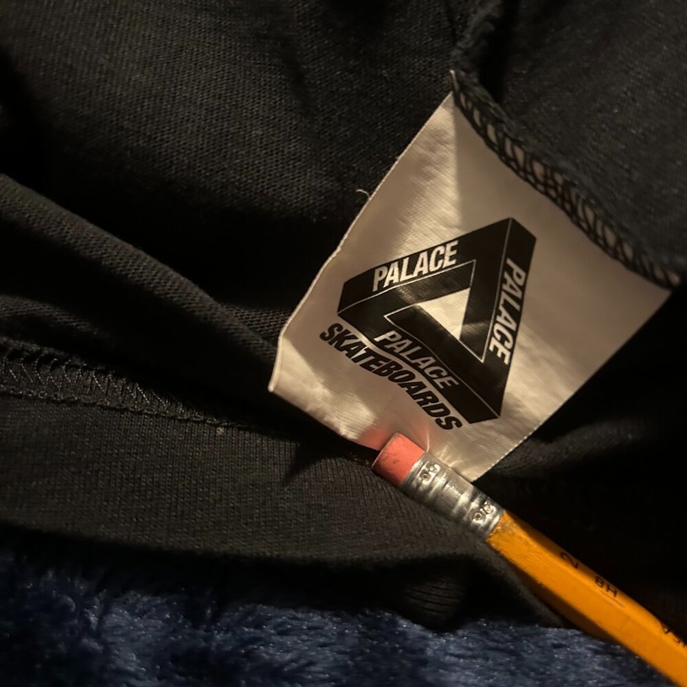 Palace FW16 Black London Stronghold Longsleeve - Picture 5 of 5
